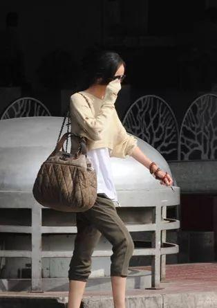 女明星带路,女明星带你探索时尚与美景的完美融合之旅